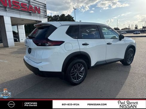 Certified 2026 Nissan Rogue S FWD image 8