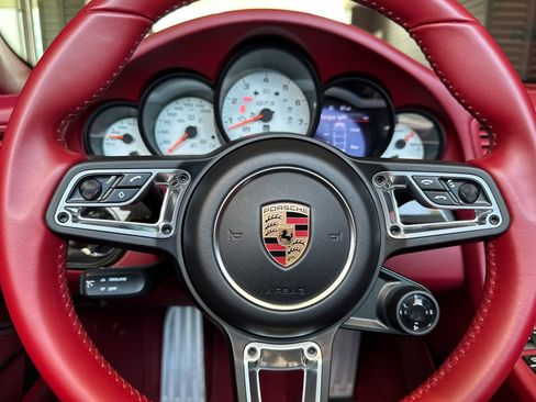 Certified 2019 Porsche 911 Targa 4 GTS AWD/4WD image 29