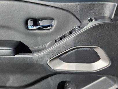 Used 2024 Nissan Frontier SV w/ SV Convenience Package