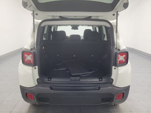 Used 2022 Jeep Renegade Latitude AWD/4WD image 29