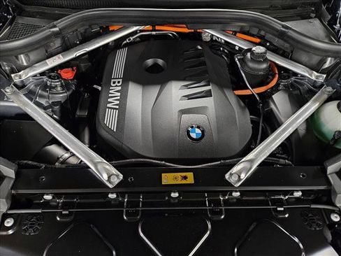 New 2026 BMW X5 xDrive50e image 16