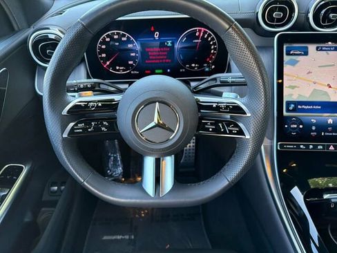 Used 2025 Mercedes-Benz GLC 350e 4MATIC image 18