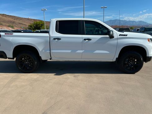 Used 2025 Chevrolet Silverado 1500 LT Trail Boss w/ Convenience Package II AWD/4WD image 7