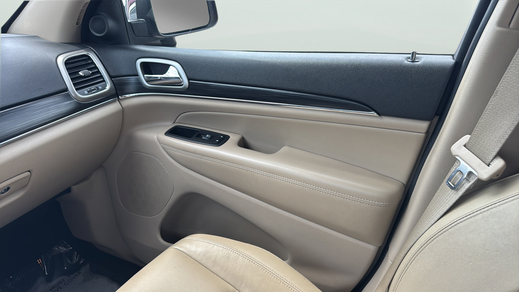 Used 2020 Jeep Grand Cherokee Limited RWD image 17