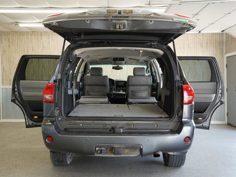 Used 2014 Toyota Sequoia Limited image 42