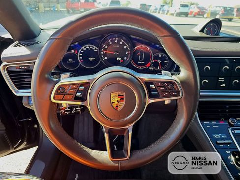 Used 2018 Porsche Panamera 4 w/ Premium Package Plus image 10