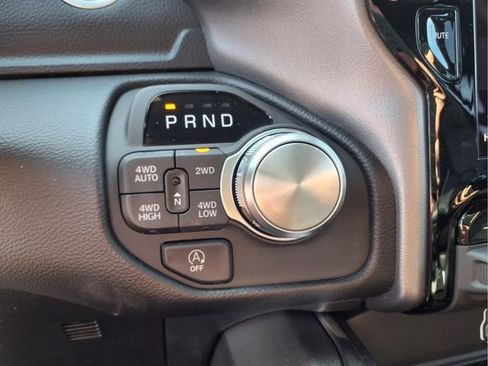 New 2026 RAM 1500 Laramie AWD/4WD image 21