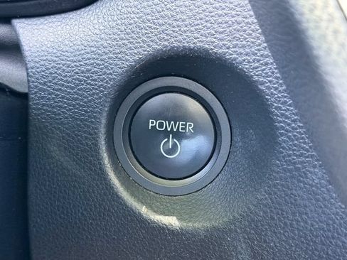 Used 2024 Toyota Corolla Cross AWD Hybrid w/ Moonroof Package image 27