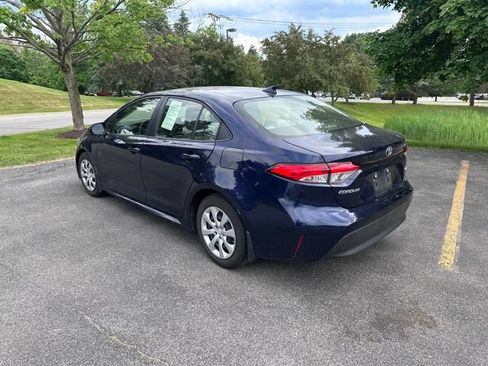 Used 2023 Toyota Corolla LE w/ Carpet Mat Package (TMS) FWD image 5