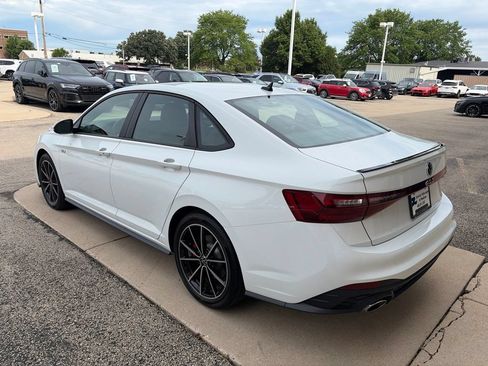 Certified 2025 Volkswagen Jetta GLI Autobahn FWD image 6