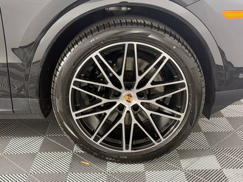 New 2026 Porsche Cayenne Coupe image 14