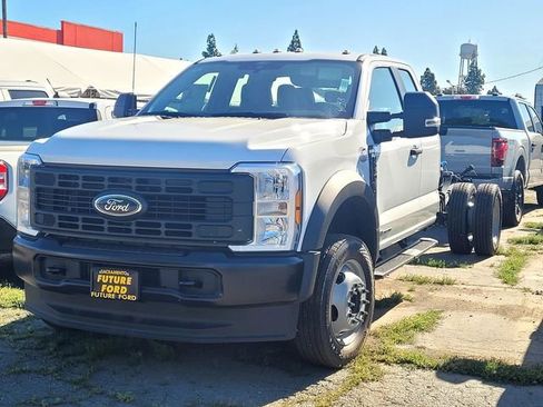 New 2026 Ford F550 4x4 SuperCab Super Duty image 3