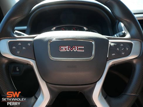 Used 2022 GMC Acadia SLE image 25