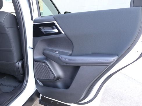 New 2026 Mitsubishi Outlander ES AWD/4WD image 29