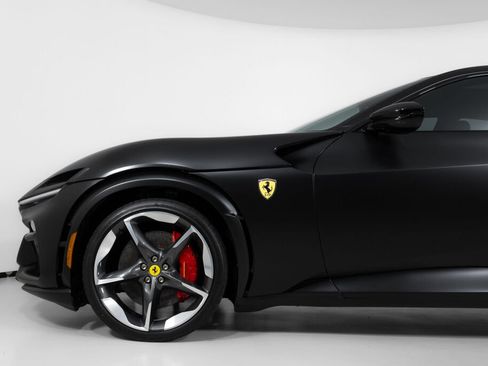 Used 2025 Ferrari Purosangue AWD/4WD image 15