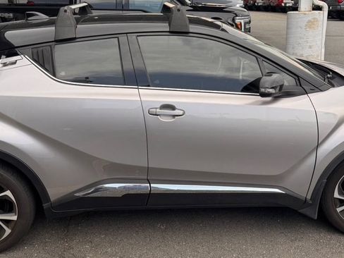 Used 2019 Toyota C-HR Limited FWD image 7