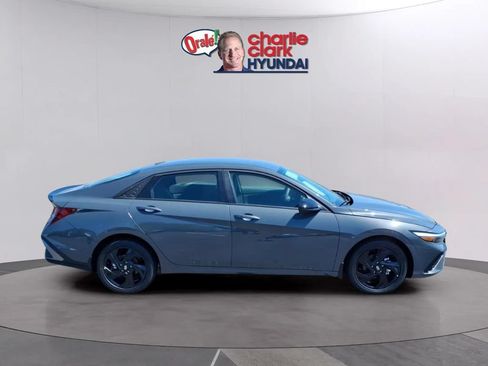 Used 2026 Hyundai Elantra Sport FWD image 6