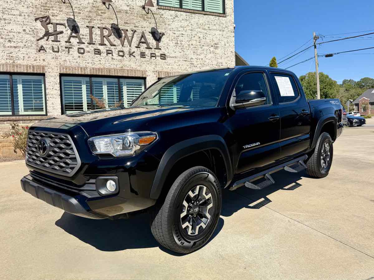 Used 2023 Toyota Tacoma TRD Off-Road RWD image 2