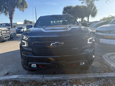 Used 2022 Chevrolet Silverado 1500 LT Trail Boss w/ Convenience Package II image 2