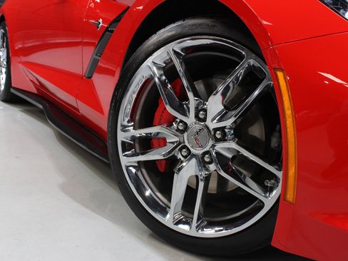 Used 2019 Chevrolet Corvette Stingray Convertible w/ 2LT Preferred Equipment Group image 26