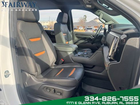 Used 2024 GMC Sierra 2500 AT4 w/ Technology Package image 12