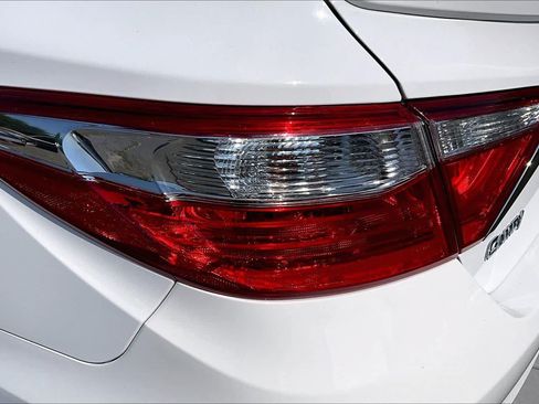Certified 2017 Toyota Camry SE FWD image 26