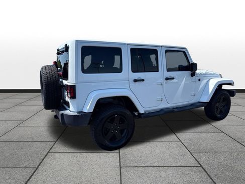 Used 2015 Jeep Wrangler Unlimited Sahara AWD/4WD image 5