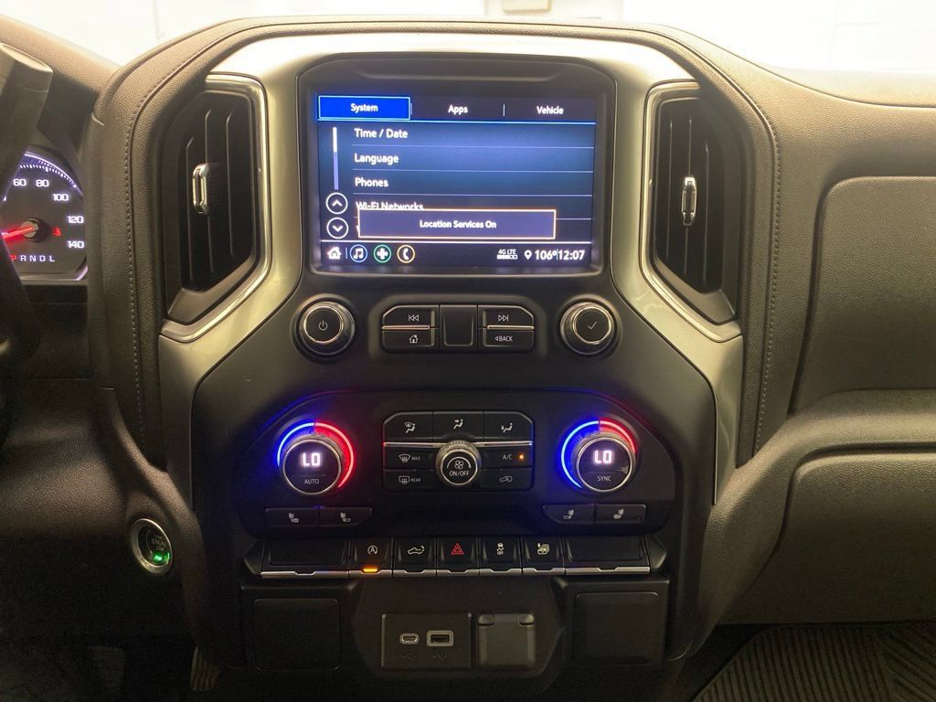 Used 2022 Chevrolet Silverado 1500 LT AWD/4WD image 14
