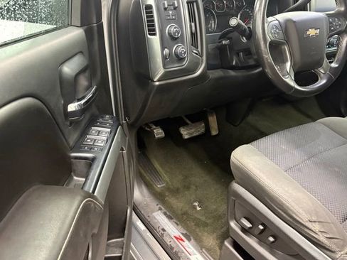 Used 2017 Chevrolet Silverado 1500 LT w/ All Star Edition AWD/4WD image 9
