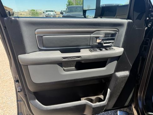 Used 2014 RAM 2500 SLT AWD/4WD image 29