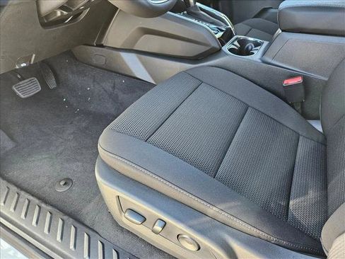 New 2025 GMC Canyon Elevation w/ Convenience Package image 4