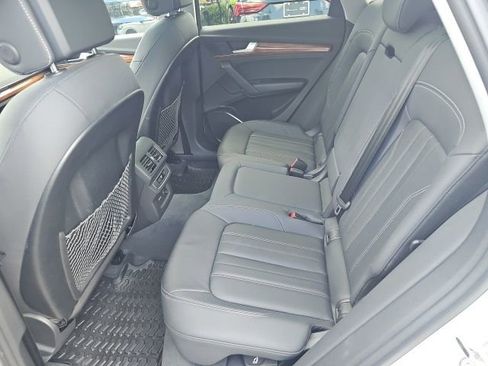 Used 2022 Audi Q5 2.0T Premium image 11