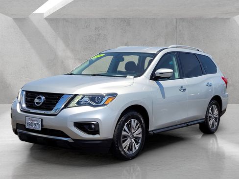 Used 2020 Nissan Pathfinder SL FWD image 8