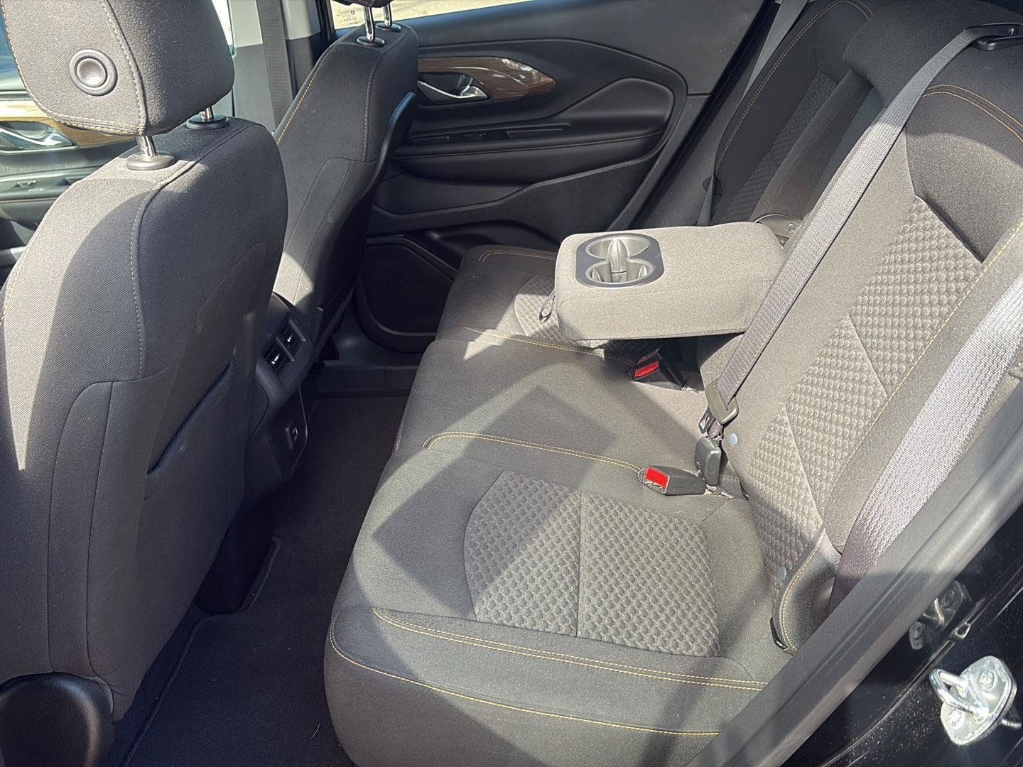 Used 2021 GMC Terrain SLE w/ Driver Convenience Package FWD image 18