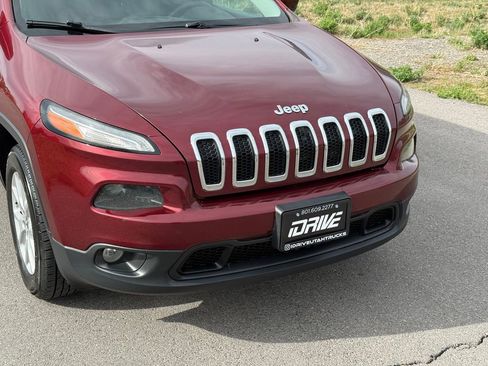Used 2018 Jeep Cherokee Latitude image 5