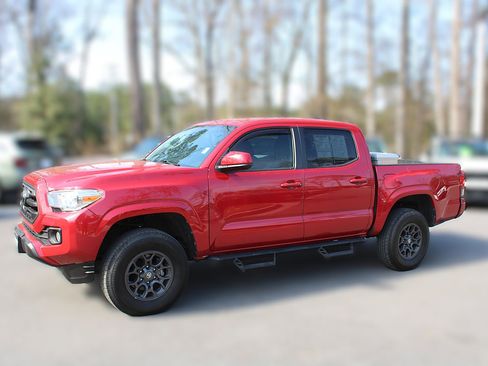 Used 2019 Toyota Tacoma SR image 5