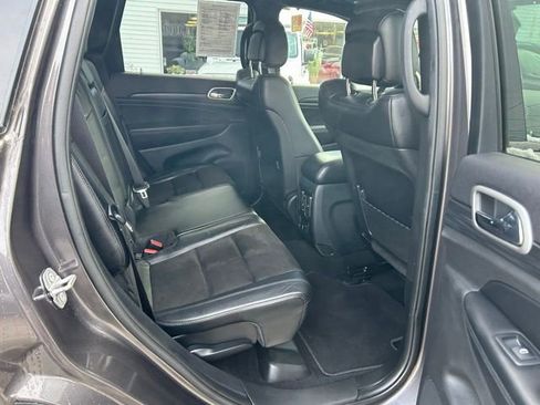 Used 2019 Jeep Grand Cherokee Altitude image 17