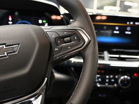 New 2026 Chevrolet Trax ACTIV w/ Sunroof Package image 23