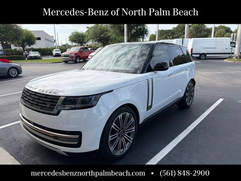 Used 2024 Land Rover Range Rover SE AWD/4WD image 2