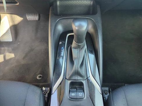 Used 2021 Toyota Corolla LE image 14