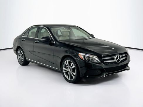 Used 2017 Mercedes-Benz C 300 4MATIC Sedan image 3