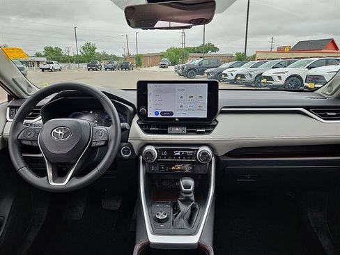 Used 2025 Toyota RAV4 Limited image 10