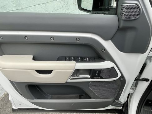 Certified 2024 Land Rover Defender 110 SE image 12