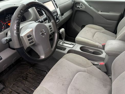 Used 2019 Nissan Frontier SV image 7