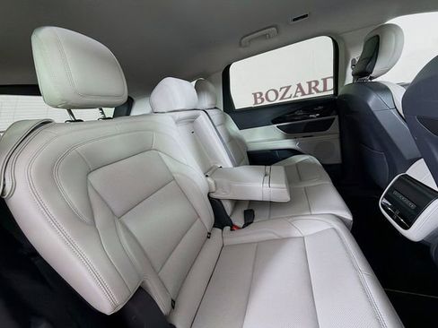 New 2026 Lincoln Nautilus Premier AWD/4WD image 30