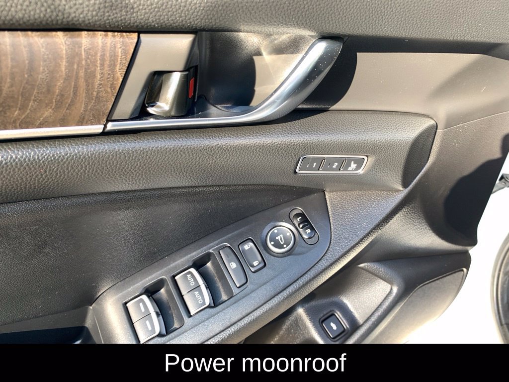Used 2020 Honda Accord Touring image 13