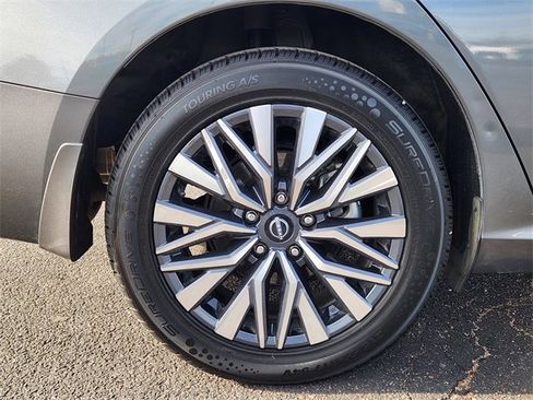 Used 2023 Nissan Altima 2.5 SV image 14