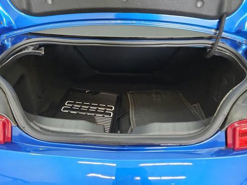 Used 2017 Chevrolet Camaro LT w/ Technology Package RWD image 38