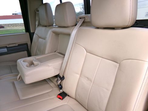 Used 2016 Ford F250 Lariat w/ Chrome Package image 14