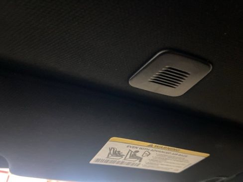 Certified 2023 Dodge Challenger SXT w/ Blacktop Package image 37